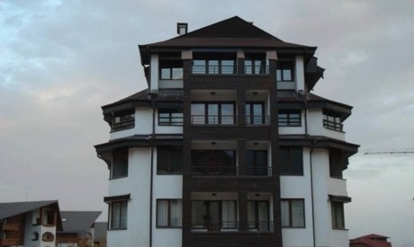 Двустаен апартамент срещу лифта в Банско